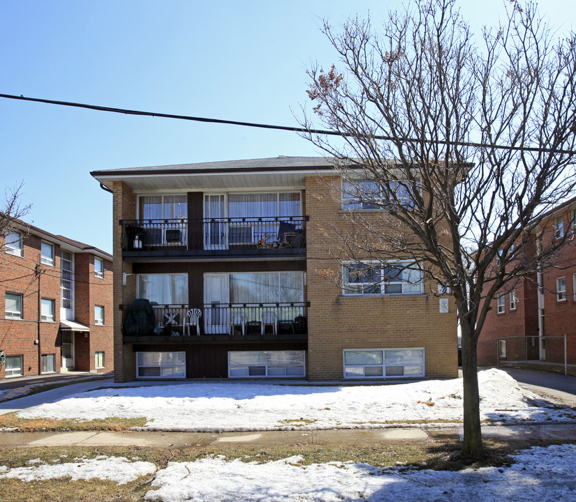 7 Terryellen Cres in Toronto, ON - Building Photo