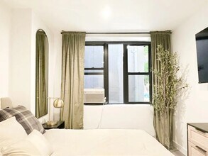 Furnished room/NOT APARTMENT in Brooklyn, NY - Building Photo - Building Photo