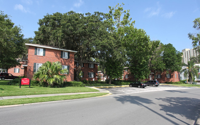 Lake Morton Apartments in Lakeland, FL - Building Photo - Building Photo