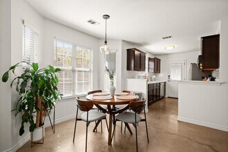 7000 Villita Avenida in Austin, TX - Building Photo - Building Photo