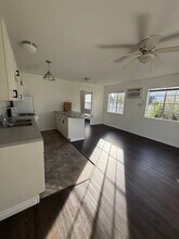 10815 Kling St, Unit 2 in Toluca Lake, CA - Building Photo - Building Photo