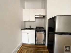 EAST 87 STREET in New York, NY - Building Photo - Building Photo