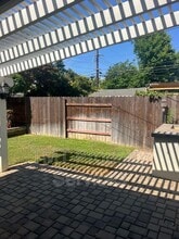 5536 D St in Sacramento, CA - Building Photo - Building Photo