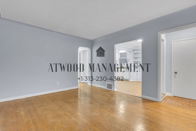 This beautifully updated 4-bedroom, 2-bath single-family home is ready for move-in!, Unit 04309 in Detroit, MI - Building Photo - Building Photo