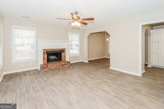 170 Woodcrest Dr in Covington, GA - Building Photo - Building Photo