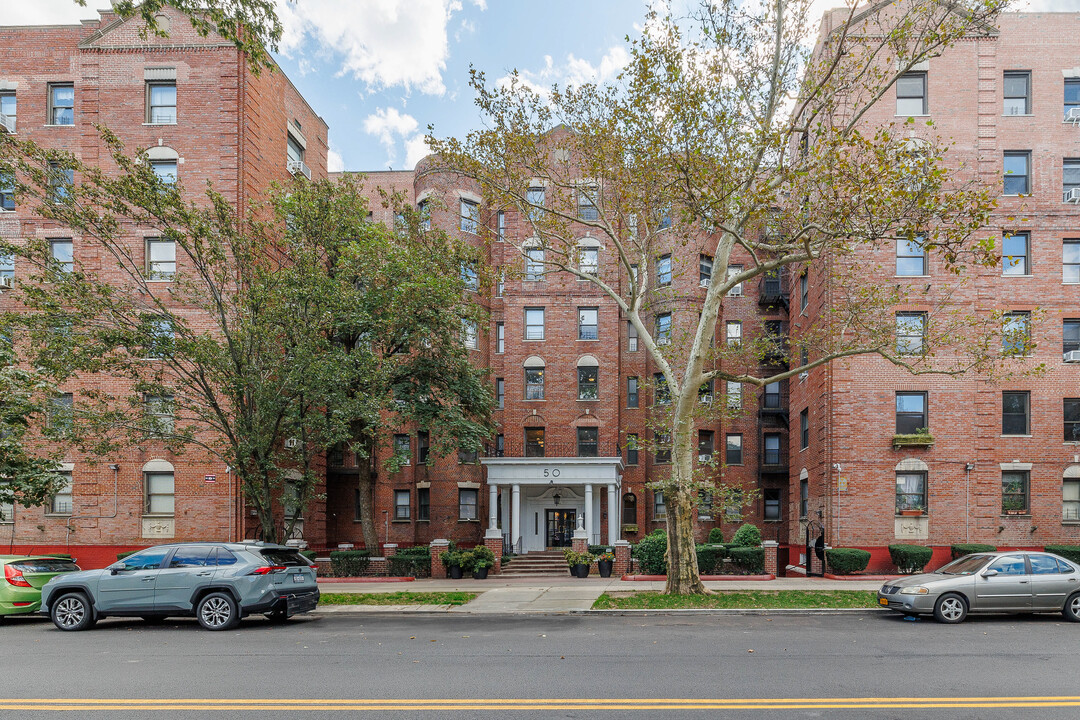 Lefferts House in Brooklyn, NY - Building Photo