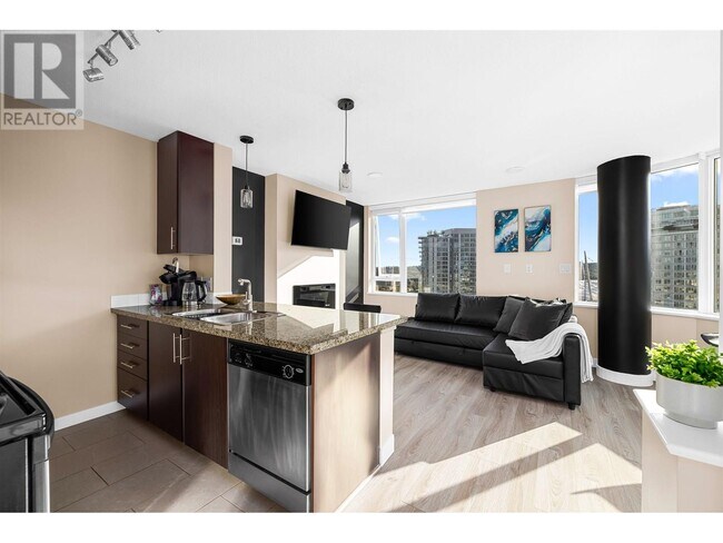 688-3688 Abbott St in Vancouver, BC - Building Photo - Building Photo