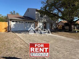 6115 Lake Kemp St in San Antonio, TX - Building Photo