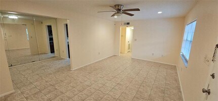 700 E Airport Blvd in Sanford, FL - Building Photo - Building Photo