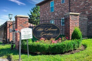 739 N Hite Ave in Louisville, KY - Building Photo