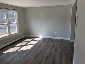 940 W Main St, Unit 6 in Centerville, MA - Building Photo - Building Photo