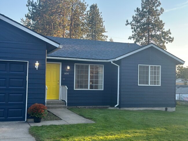 306 E 12th Ave in Post Falls, ID - Building Photo - Building Photo