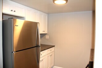 329 Kimbell Ave-Unit -04 in Elmhurst, IL - Building Photo - Building Photo