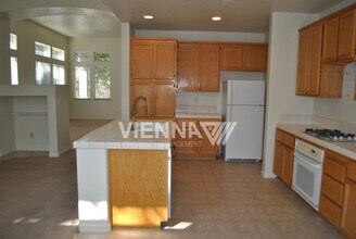 7956 Robinson Dr in Roseville, CA - Building Photo - Building Photo