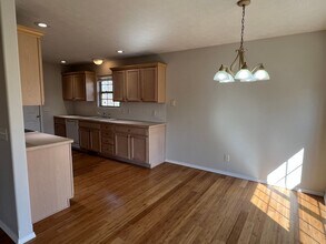 986 Crestwick St in Nixa, MO - Building Photo - Building Photo