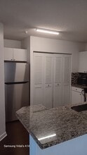 6276 NW 186th St, Unit 303 in Hialeah, FL - Foto de edificio - Building Photo