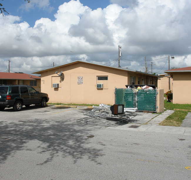 10735-10757 SW 7th Ter in Miami, FL - Building Photo - Building Photo