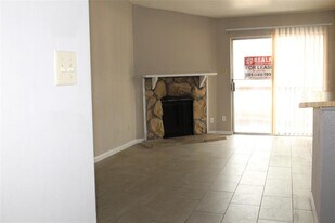 6001 Reims Rd in Houston, TX - Building Photo