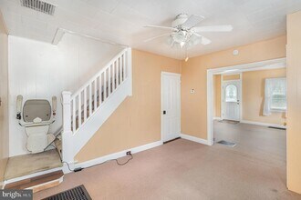 19 W 2nd St in Hummelstown, PA - Building Photo - Building Photo