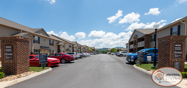 Town View Apartments in Elizabethton, TN - Building Photo - Building Photo