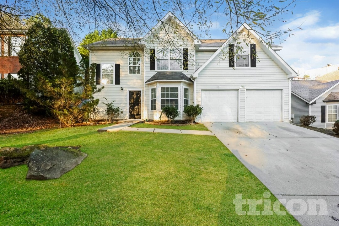 5431 Sapphire Cir in Ellenwood, GA - Building Photo