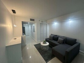 1 SE 12th St, Unit SI FL21-ID1022205P in Miami, FL - Building Photo
