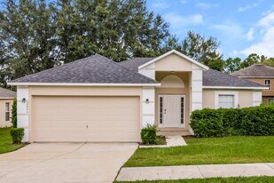 2406 Foxhollow Rd in Tavares, FL - Building Photo
