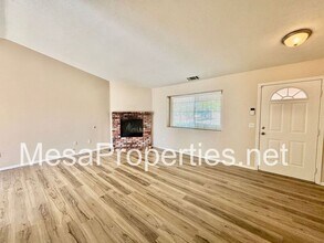 16814 Cactus St in Hesperia, CA - Building Photo - Building Photo