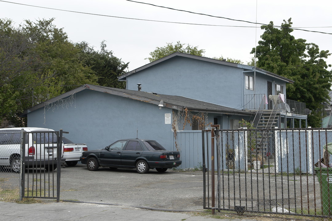 1186 78th Ave in Oakland, CA - Building Photo