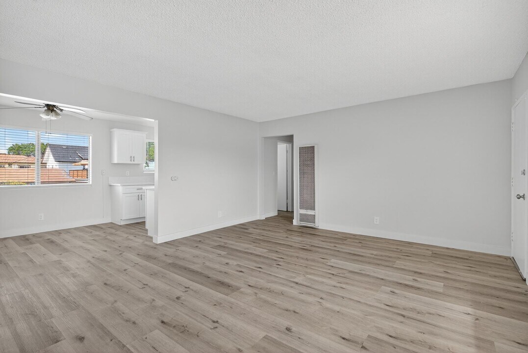 8331 Lampson Ave in Garden Grove, CA - Building Photo
