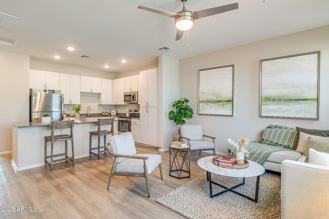 16830 N 141st Ave in Surprise, AZ - Foto de edificio - Building Photo