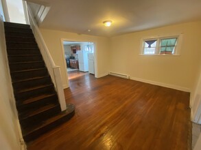 6934 Garman St, Unit 1 in Philadelphia, PA - Foto de edificio - Building Photo