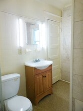2406 E Genesee St in Syracuse, NY - Building Photo - Building Photo