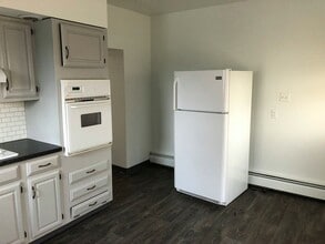 153 Main St in Emmaus, PA - Building Photo - Building Photo