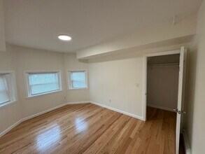 1725 Commonwealth Ave in Boston, MA - Building Photo - Building Photo