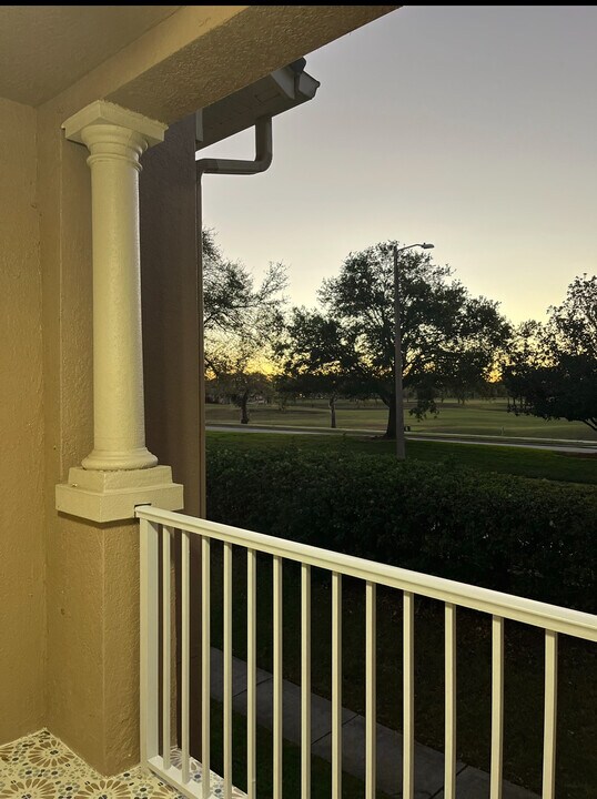 14226 Fredricksburg Dr, Unit 217 in Orlando, FL - Building Photo