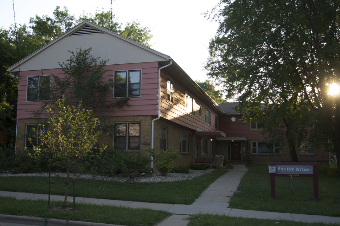 Farley Arms apartments in Madison, WI - Building Photo