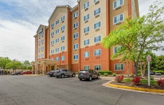 Furnished Studio-Washington, D.C. - Centre in Centreville, VA - Building Photo