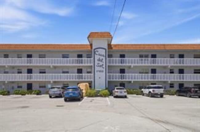 1400 NE 57th St, Unit 304 in Fort Lauderdale, FL - Building Photo - Building Photo