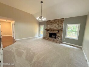 107 E Baywood Ln in Greenville, NC - Building Photo - Building Photo