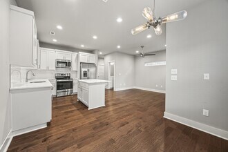 2055 S Florida Way in Fayetteville, AR - Building Photo - Building Photo