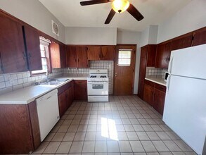 1030 Chester St SE in Grand Rapids, MI - Building Photo - Building Photo