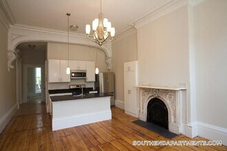 658 Massachusetts Ave, Unit 2 in Boston, MA - Foto de edificio - Building Photo