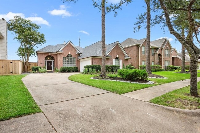4702 Forest Home Dr in Missouri City, TX - Building Photo - Building Photo