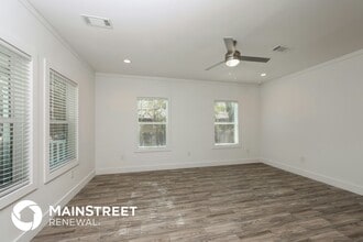 3733 Vineyard Dr in Dallas, TX - Foto de edificio - Building Photo