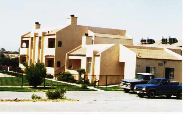 Villa Larosa Apartments in Apple Valley, CA - Building Photo - Building Photo