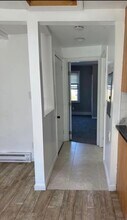 37 Helen St, Unit Helen St in Chicopee, MA - Building Photo - Building Photo