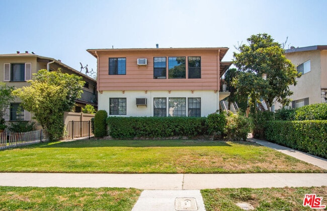 property at 1124 San Rafael Ave