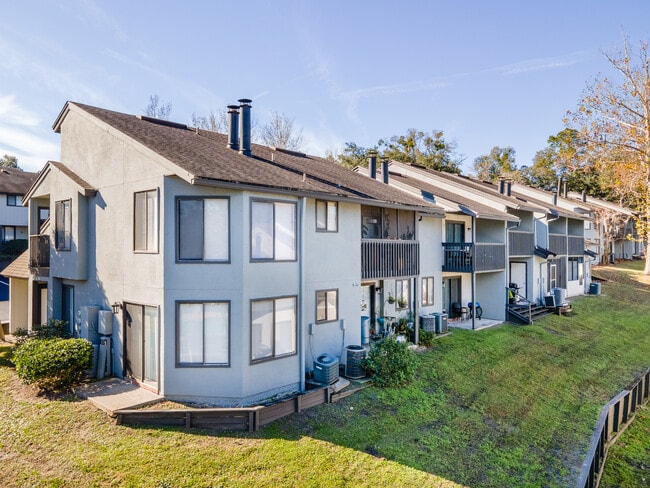 Laurel Grove Apartment Homes