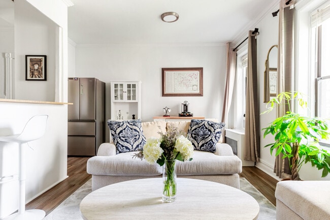 177 Waverly Pl in New York, NY - Building Photo - Building Photo
